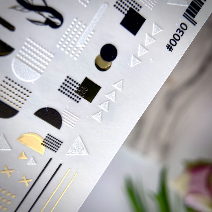 Sticker 0030 – Standout style for your essentials! Perfect for customizing your beauty tools and accessories. Add a trendy touch—grab yours now!