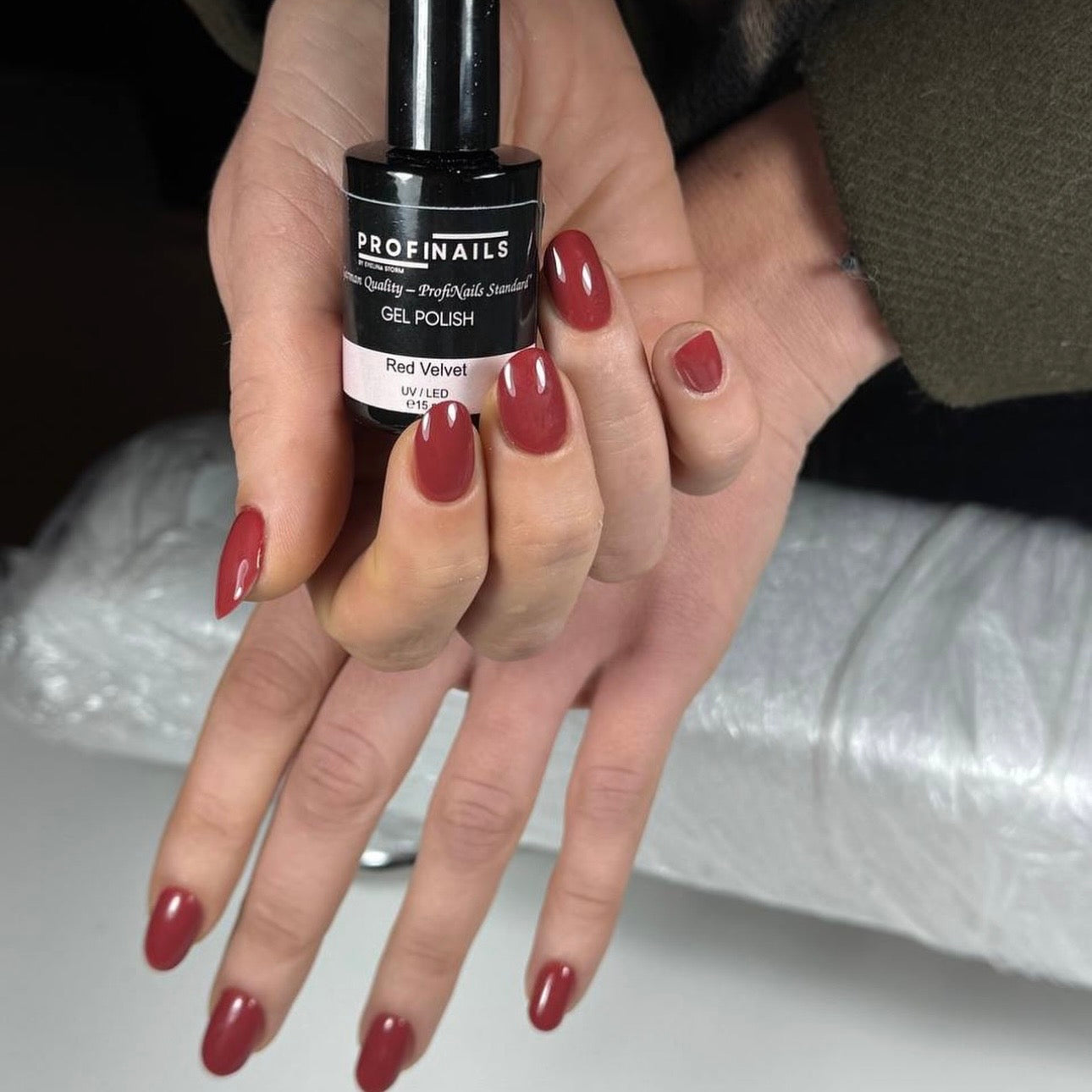 Gel Polish "Red Velvet" 15ml.