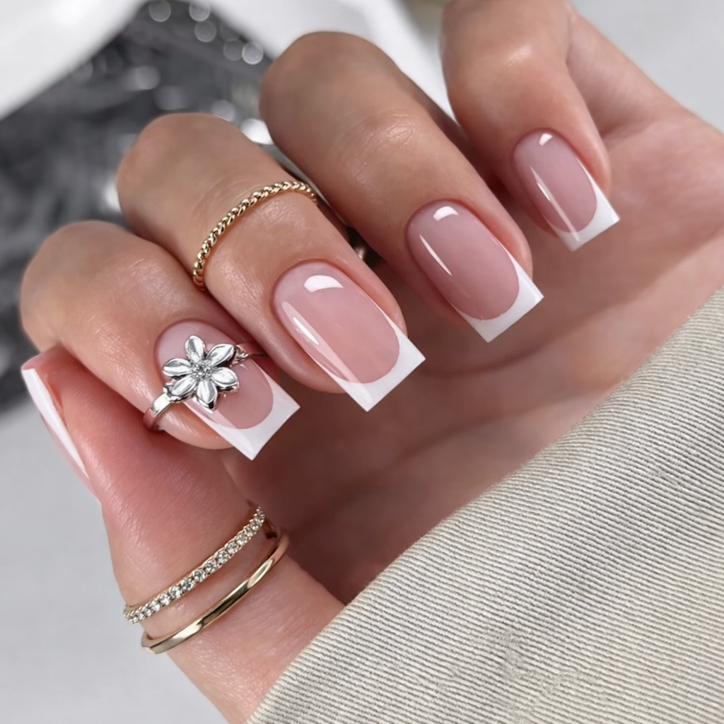 „French White Smile Line“ Gel Polish