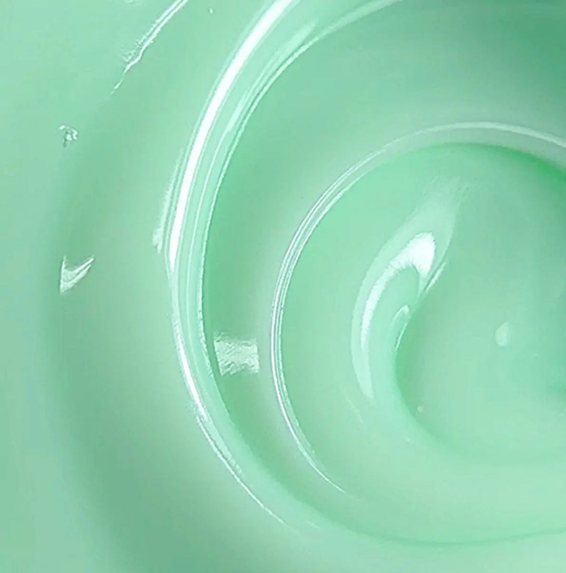 Was ist Polygel? Vorteile, Anwendung und Unterschiede zu Aufbaugel ProfiNails