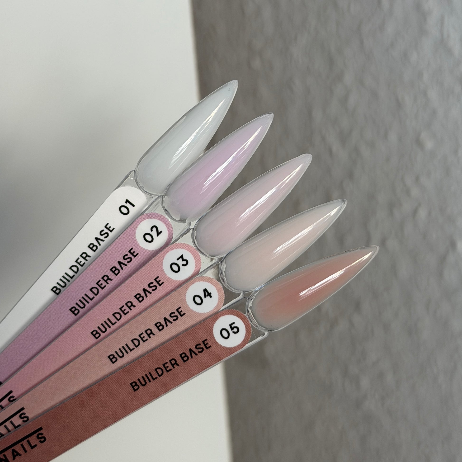 Builder Base – flexible Aufbau-Base für Maniküre und Pediküre 15 ml. ProfiNails