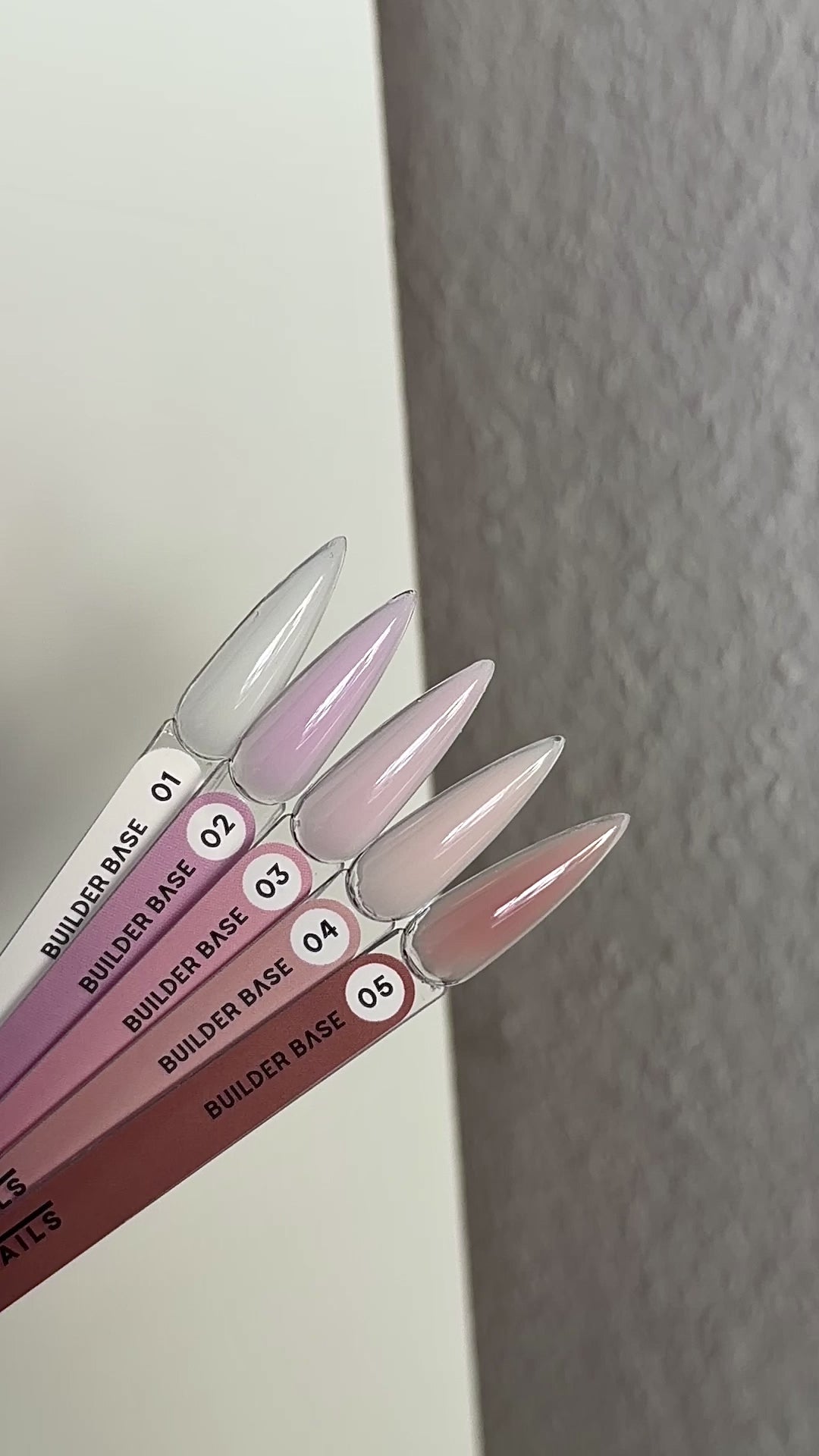 Cargar vídeo: Builder Base – flexible Aufbau-Base für Maniküre und Pediküre 15 ml.